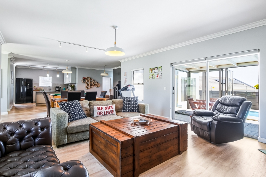 3 Bedroom Property for Sale in Pinehurst Western Cape